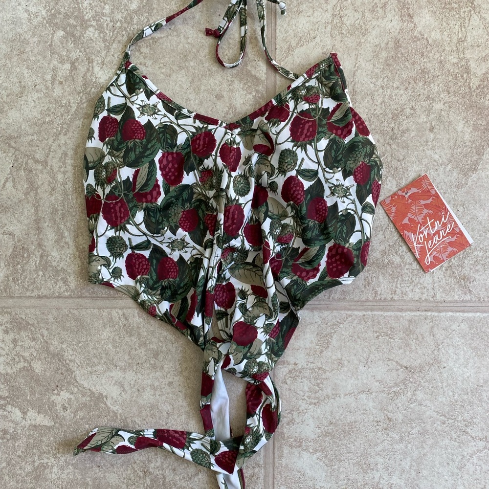 Kortni Jeane Tied-Up Top in Raspberries (large)